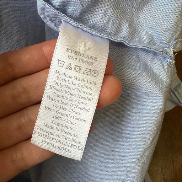 EVERLANE The Organic Cotton Prep Shirt Puff-Sleeve in Baby Blue - Picture 9 of 11